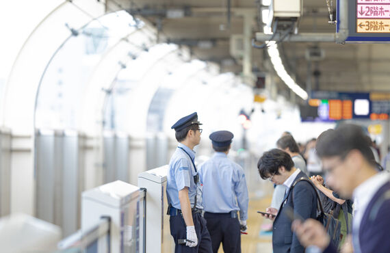 今こそ駅員さんに護身術が必要です